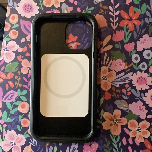 OtterBox Symmetry Series Case for iPhone 12 authentic - Picture 7 of 9